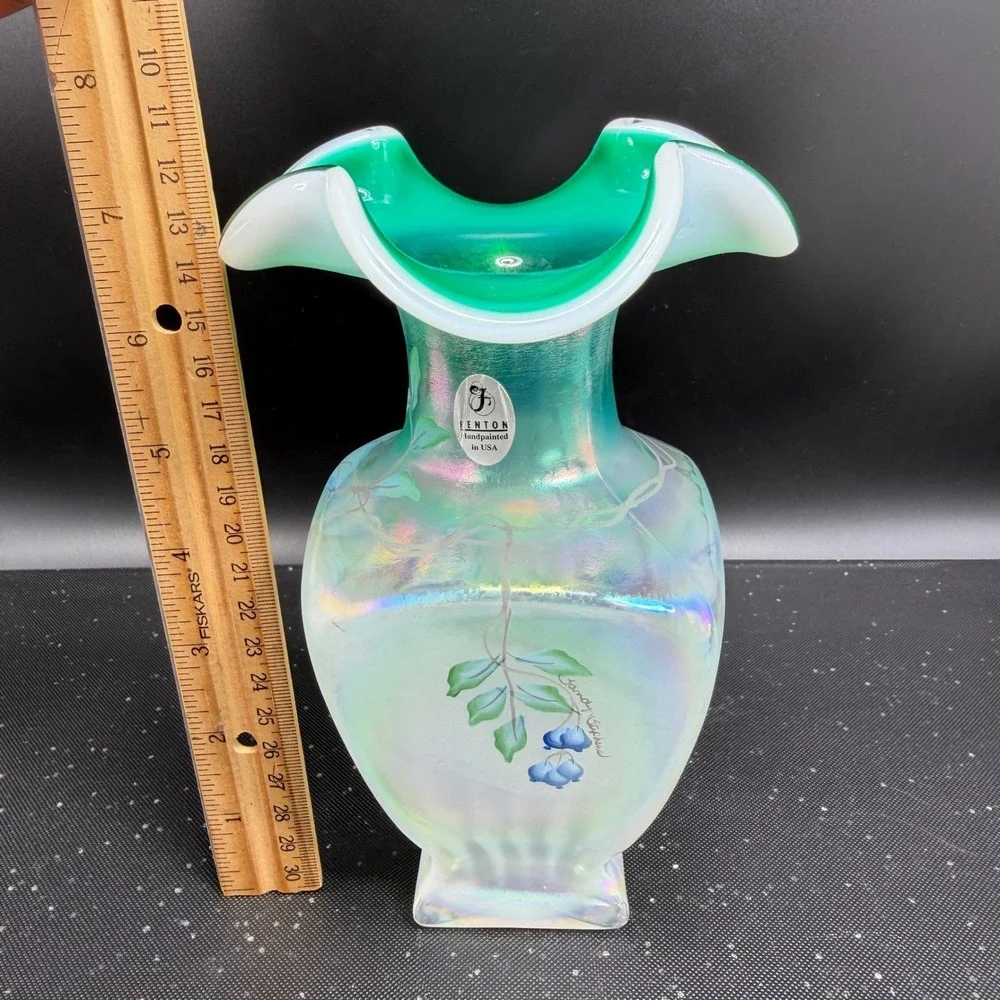 Fenton‎ New Century XXI Green Opalescent Iridescent Hand Painted Blueberry Vase